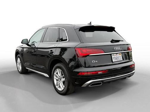 2023 Audi Q5 45 S line Premium