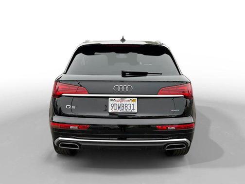 2023 Audi Q5 45 S line Premium
