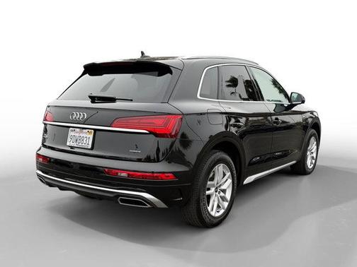 2023 Audi Q5 45 S line Premium