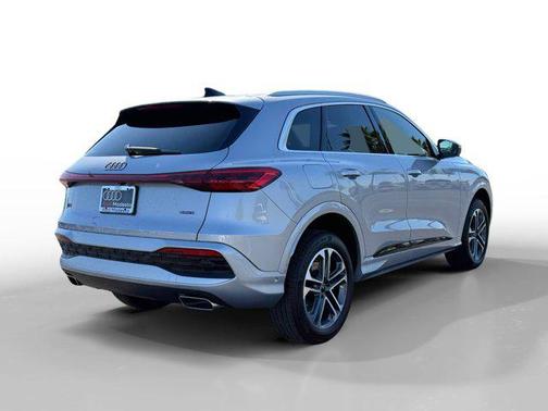 2025 Audi Q5 Premium