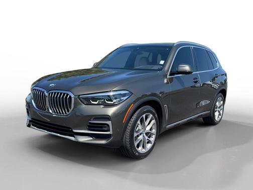 Manhattan Green Metallic 2022 BMW X5 sDrive40i