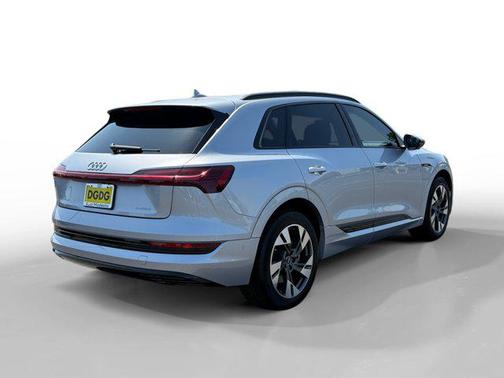 2021 Audi e-tron Premium