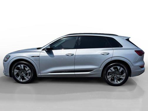 2021 Audi e-tron Premium