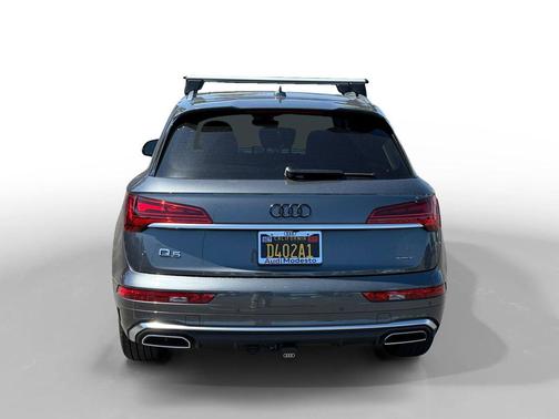 Daytona Gray Pearl Effect 2022 Audi Q5 45 S line Prestige