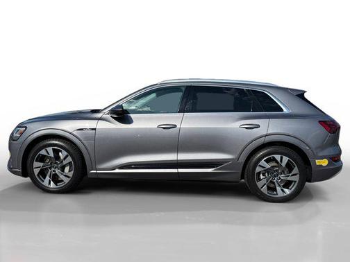 2022 Audi e-tron Premium
