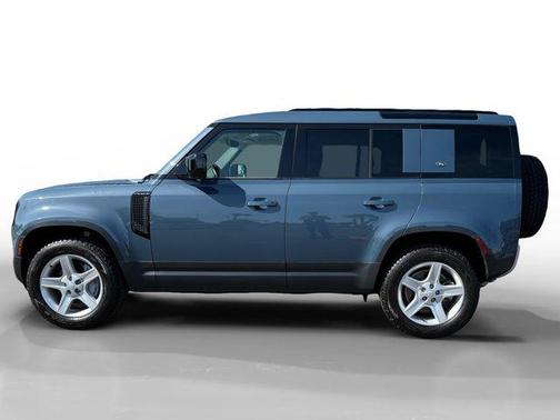 2023 Land Rover Defender 110 SE