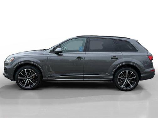 Samurai Gray Metallic 2023 Audi Q7 55 Premium Plus