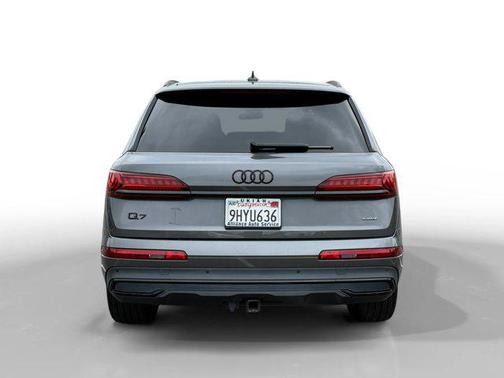 Samurai Gray Metallic 2023 Audi Q7 55 Premium Plus