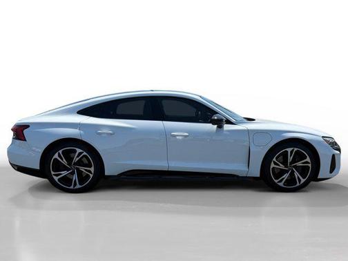 2022 Audi e-tron GT Premium Plus