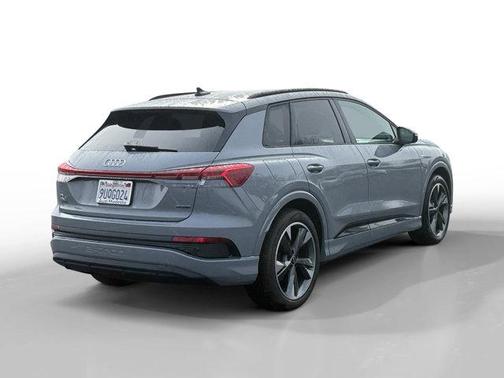 2025 Audi Q4 e-tron Premium 55 quattro