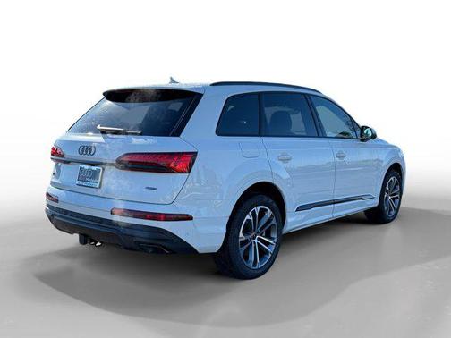 2026 Audi Q7 45 Premium Plus