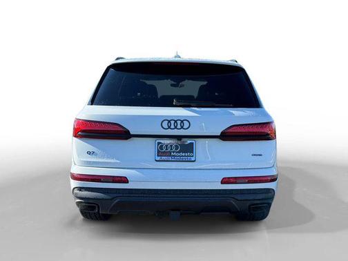 2026 Audi Q7 45 Premium Plus