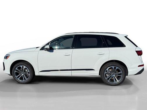 2026 Audi Q7 45 Premium Plus