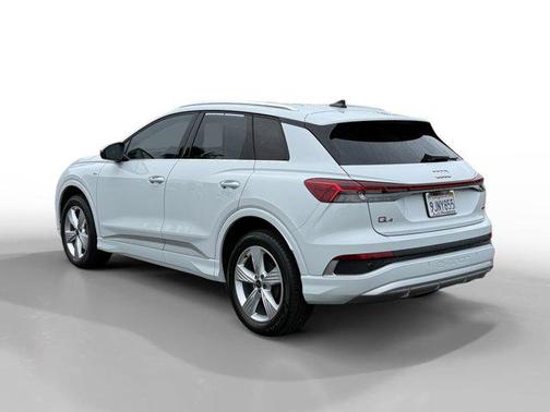 Glacier White Metallic 2023 Audi Q4 e-tron Premium 50 quattro