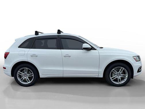 2017 Audi Q5 2.0T Premium Plus