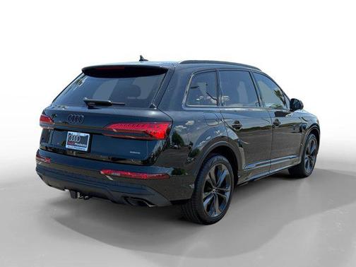 2025 Audi Q7 55 Premium Plus