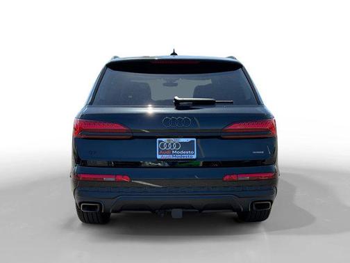 2025 Audi Q7 55 Premium Plus