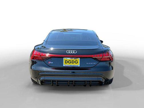 2024 Audi RS e-tron GT quattro