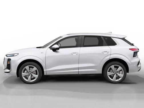 Glacier White Metallic 2026 Audi Q3 TFSI quattro S tronic