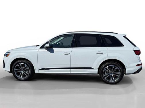 Glacier White Metallic 2026 Audi Q7 45 Premium Plus