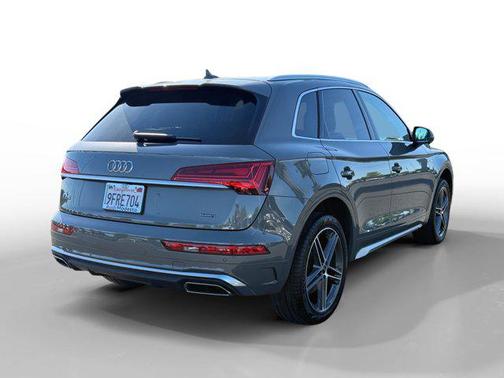 Chronos Gray Metallic 2023 Audi Q5 e 55 S line Premium Plus