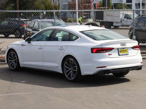 Photo 2 of 34 of 2018 Audi S5 Prestige