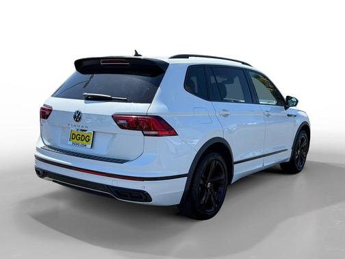 2023 Volkswagen Tiguan 2.0T SE R-Line Black
