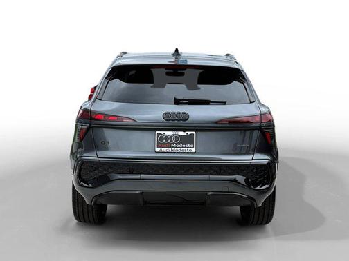 Daytona Gray Pearl Effect 2026 Audi Q3 TFSI quattro S tronic