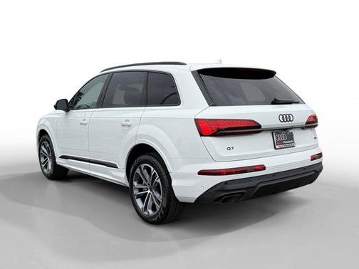 2026 Audi Q7 45 Premium Plus
