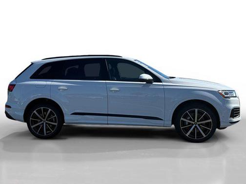 Carrara White 2023 Audi Q7 55 Premium Plus