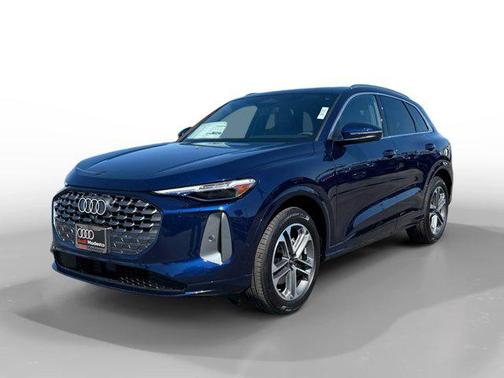 Navarra Blue Metallic 2025 Audi Q5 Prestige TFSI quattro S tronic SUV