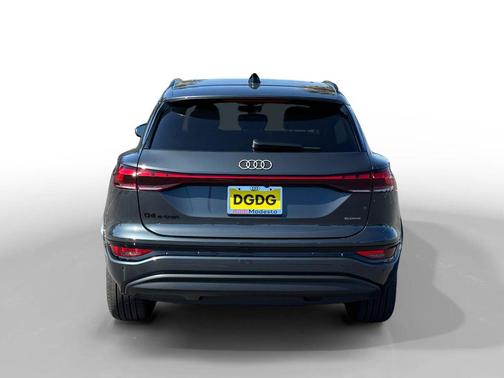 Manhattan Gray Metallic 2027 Audi Q6 e-tron Premium