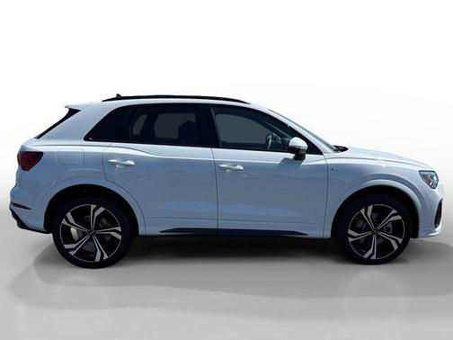 2024 Audi Q3 45 S line Premium Plus