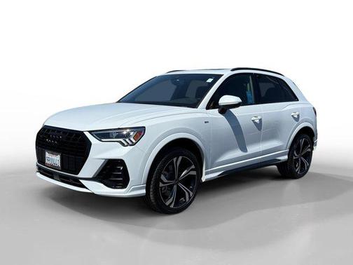 2024 Audi Q3 45 S line Premium Plus