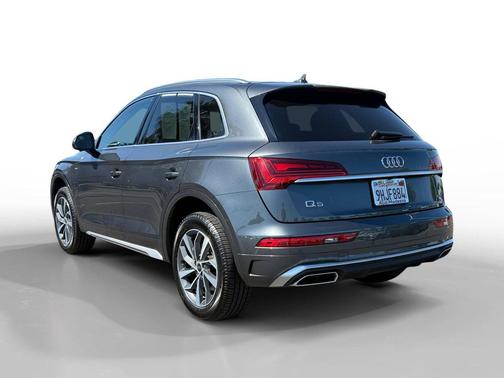 Daytona Gray Pearl 2023 Audi Q5 45 S line Premium Plus
