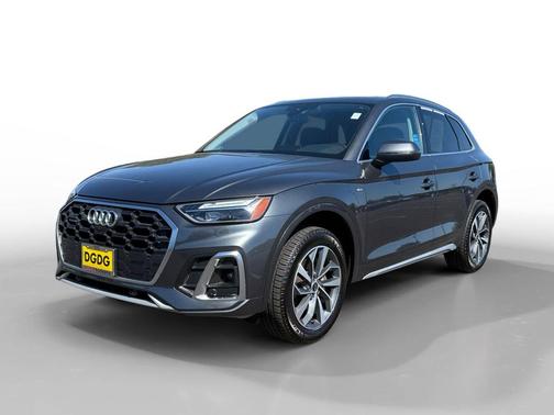 Daytona Gray Pearl 2023 Audi Q5 45 S line Premium Plus