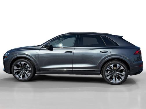 Daytona Gray Pearl Effect 2026 Audi Q8 55 Premium Plus
