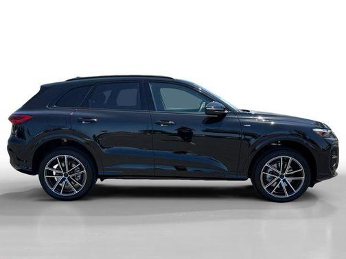 Mythos Black Metallic 2026 Audi Q5 Premium Plus TFSI quattro S tronic