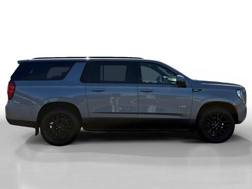 Satin Steel Metallic 2022 GMC Yukon XL 4WD AT4