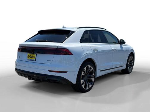 Glacier White Metallic 2026 Audi Q8 55 Premium Plus