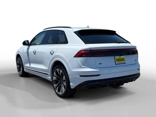 Glacier White Metallic 2026 Audi Q8 55 Premium Plus