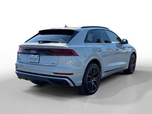 2023 Audi Q8 55 Premium Plus