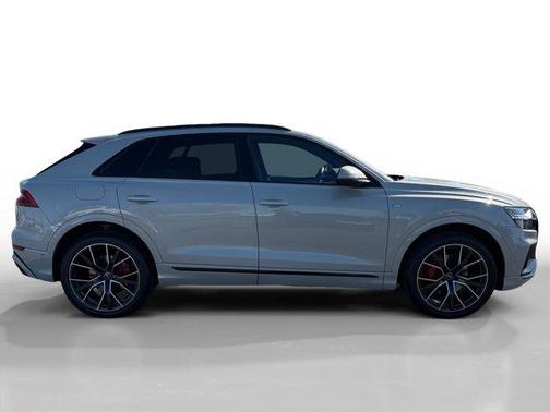2023 Audi Q8 55 Premium Plus