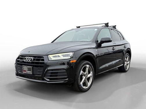 2020 Audi Q5 45 Titanium Premium