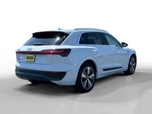 2024 Audi Q8 e-tron Premium