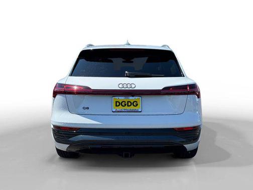 2024 Audi Q8 e-tron Premium