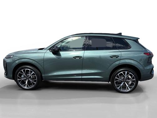Sage Green Metallic 2026 Audi Q3 TFSI quattro S tronic
