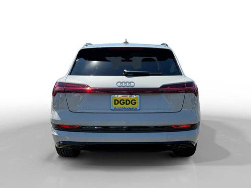 2021 Audi e-tron Premium