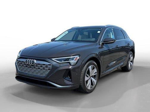 2024 Audi Q8 e-tron Premium