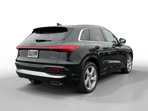 2025 Audi Q5 Prestige TFSI quattro S tronic